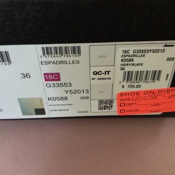 Chanel espadrilles worn once. Perfect condition - Picture 2 of 2